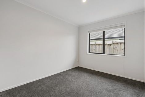 Photo of property in 27 Furlong Road, Papamoa, 3118