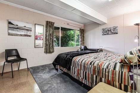 Photo of property in 92 Poaka Avenue, Dinsdale, Hamilton, 3204