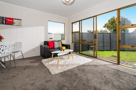 Photo of property in 1/14 Hollyhock Place, Browns Bay, Auckland, 0630