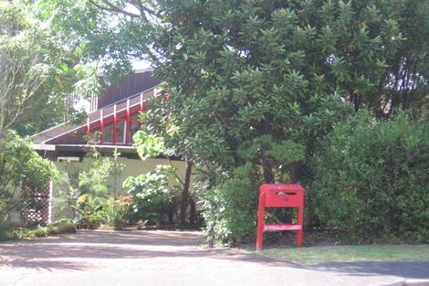 Photo of property in 18 Miraka Place, Birkenhead, Auckland, 0626