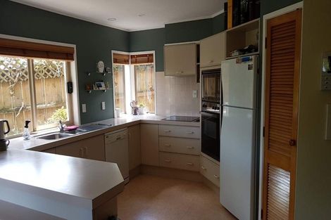 Photo of property in 16 Meadowland Drive, Somerville, Auckland, 2014