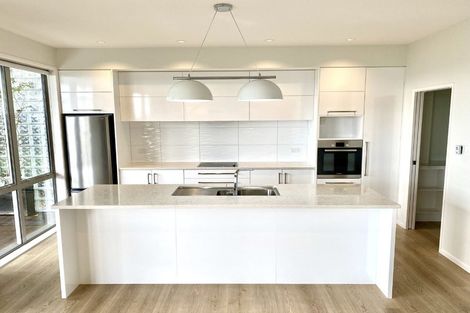 Photo of property in 72 Anzac Road, Pukekohe, 2120