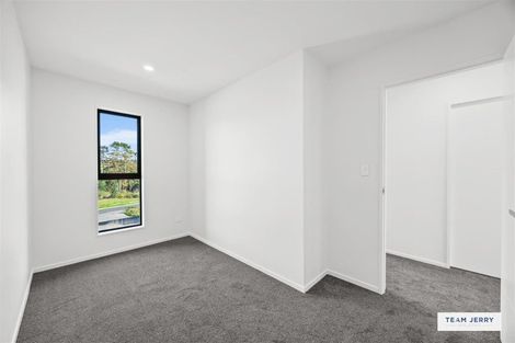 Photo of property in 16 Greenbrier Street, Westgate, 0814