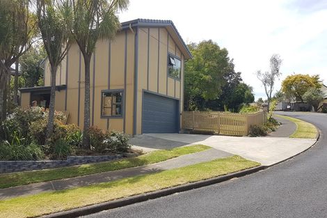 Photo of property in 3 Marendellas Drive, Bucklands Beach, Auckland, 2014