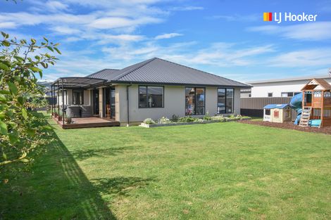 Photo of property in 13 Caledonia Drive, Mosgiel, 9024