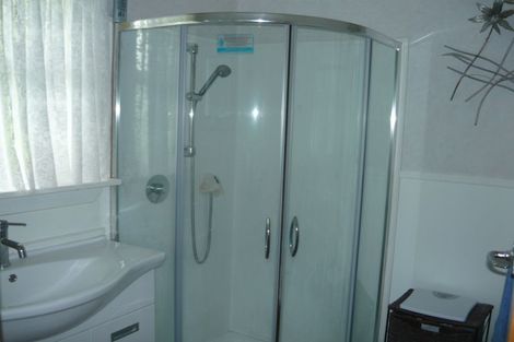 Photo of property in 42 Parsonage Road, Waimate, 7924