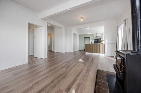 Photo of property in 35 Victoria Avenue, Waiuku, 2123