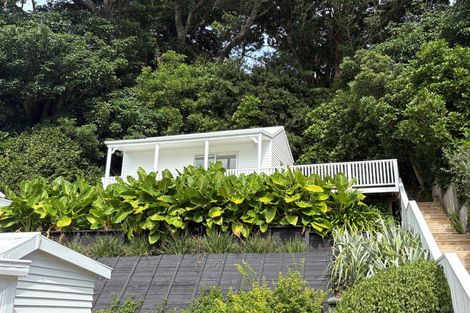 Photo of property in 16 Bracken Street, New Plymouth, 4310