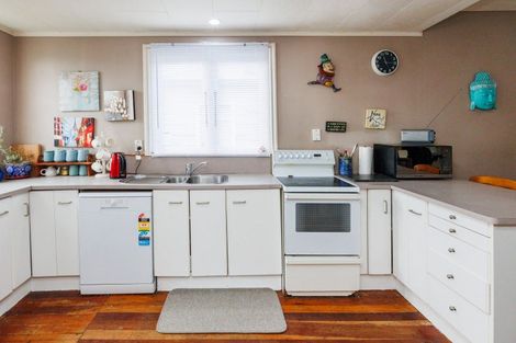 Photo of property in 38 Queen Street, Feilding, 4702