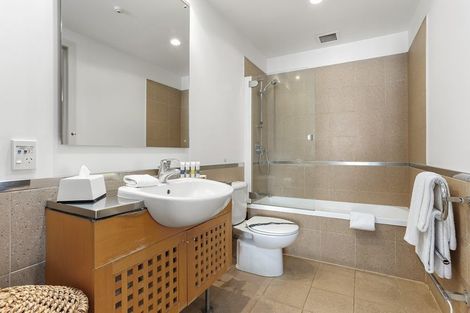 Photo of property in Latitude 37 East Apartments, 2n/20 Pakenham Street East, Auckland Central, Auckland, 1010