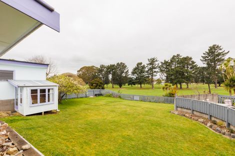 Photo of property in 27 Parkland Crescent, Terrace End, Palmerston North, 4410