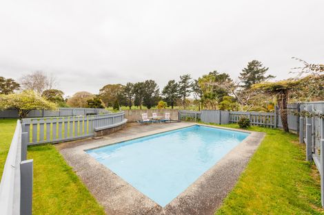 Photo of property in 27 Parkland Crescent, Terrace End, Palmerston North, 4410