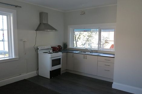 Photo of property in 2/77 Maida Vale Road, Roseneath, Wellington, 6011