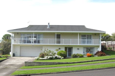 Photo of property in 7 Winstone Place, Highlands Park, New Plymouth, 4312