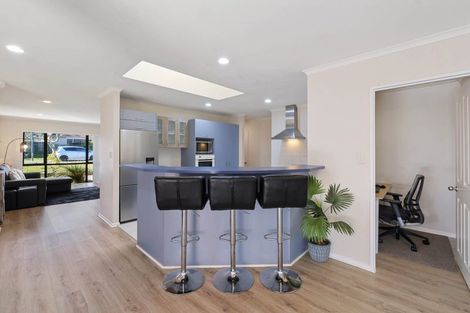 Photo of property in 18 Brittany Drive, Henderson, Auckland, 0612