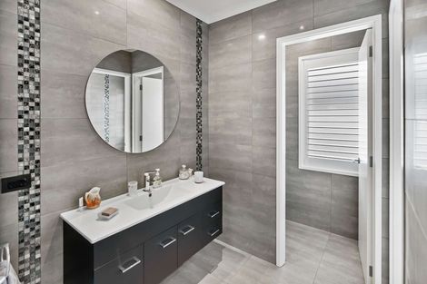 Photo of property in 3 Topping Place, Whitianga, 3510