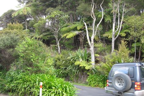 Photo of property in 880 West Coast Road, Waiatarua, Auckland, 0604