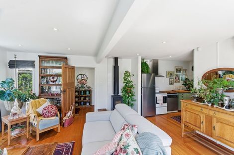 Photo of property in 32 Martindales Road, Heathcote Valley, Christchurch, 8022