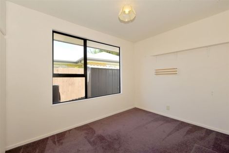 Photo of property in 2/14 Innisfree Place, Northwood, Christchurch, 8051