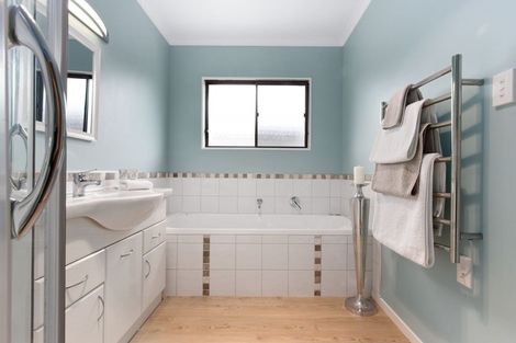 Photo of property in 7 Webb Place, Taradale, Napier, 4112