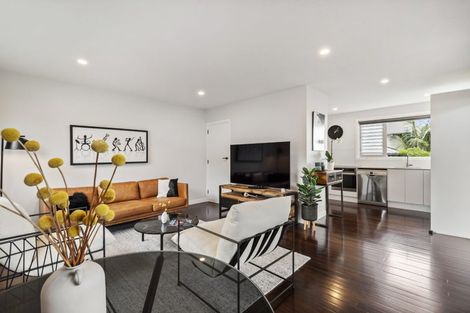 Photo of property in 1/2a Earnoch Avenue, Takapuna, Auckland, 0622