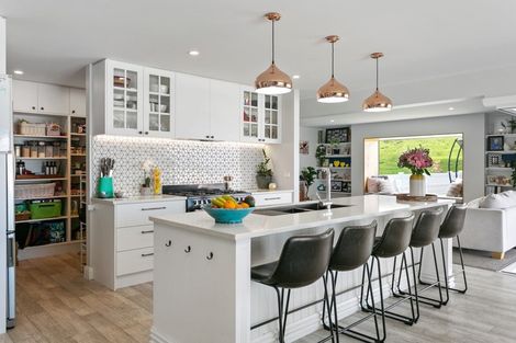 Photo of property in 97 Loch Views Road, Acacia Bay, Taupo, 3385