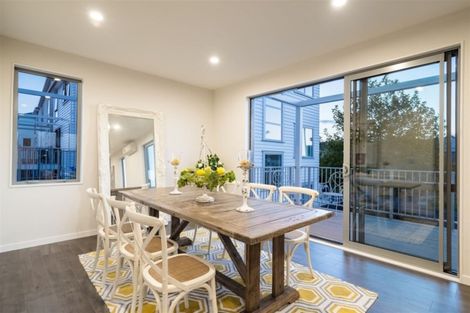 Photo of property in 20 Nephrite Lane, Henderson, Auckland, 0610