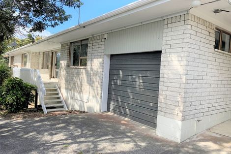 Photo of property in 1/5a Island Bay Road, Beach Haven, Auckland, 0626