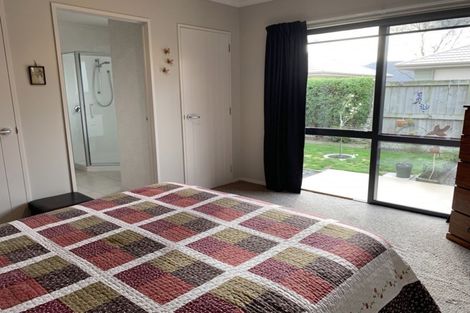 Photo of property in 13 Belgrove Drive, Waipukurau, 4200