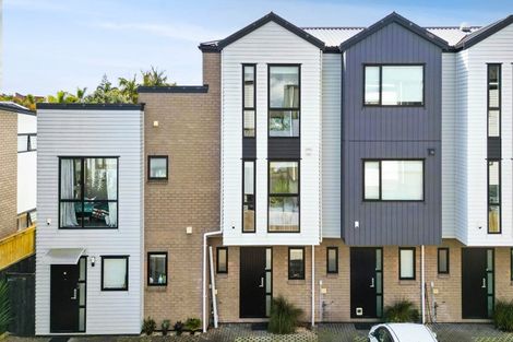 Photo of property in 7 Waru Lane, Te Atatu Peninsula, Auckland, 0610