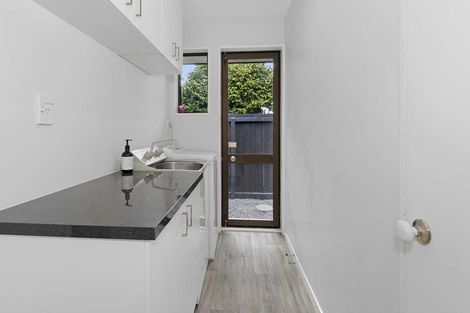 Photo of property in 2/294 Wairakei Road, Bryndwr, Christchurch, 8053