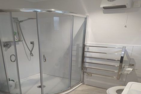 Photo of property in 1 Cranston Street, Torbay, Auckland, 0632