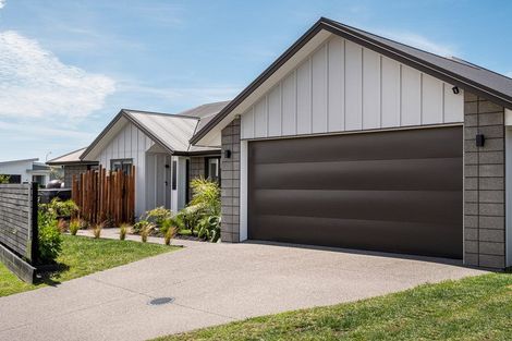 Photo of property in 1 Pimelea Street, Papamoa Beach, Papamoa, 3118