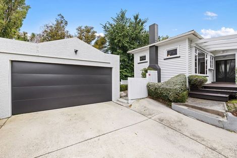 Photo of property in 211 Fifield Terrace, Opawa, Christchurch, 8023