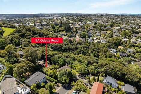 Photo of property in 1/8 Odette Road, Totara Vale, Auckland, 0629