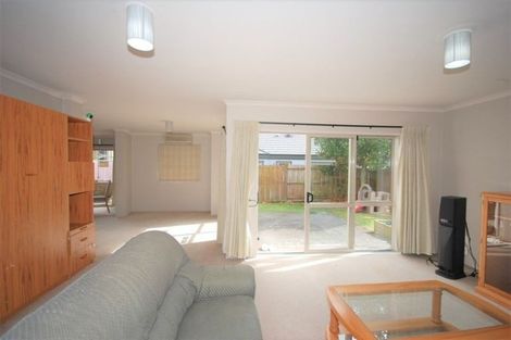 Photo of property in 28 Terracotta Drive, Blockhouse Bay, Auckland, 0600