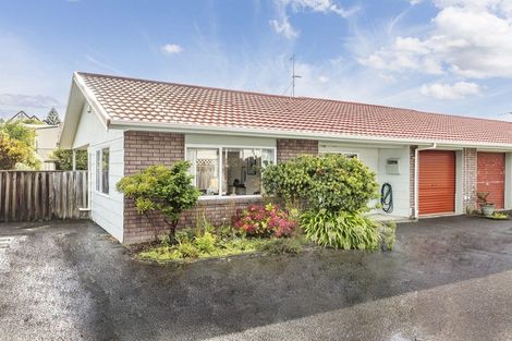 Photo of property in 4/63 Main Road, Titahi Bay, Porirua, 5022