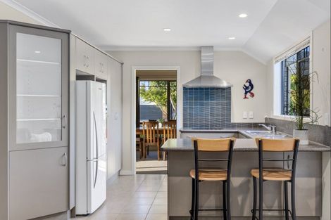 Photo of property in 2 Cooper Crescent, Cambridge, 3434