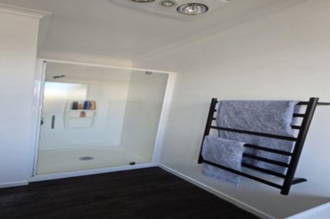 Photo of property in 1 Oaks Place, Te Aroha, 3320