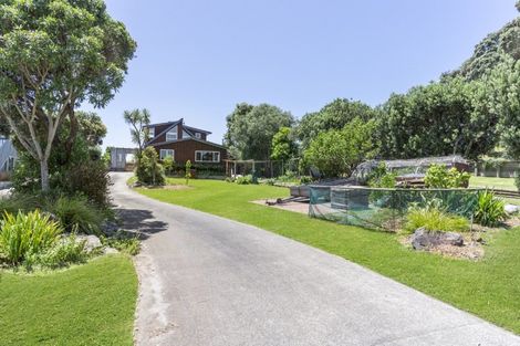 Photo of property in 34 Fishermans Bend, Whiritoa, Whangamata, 3691