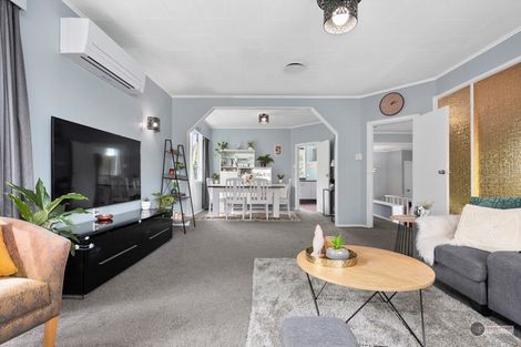 Photo of property in 8 Cedar Street, Maungaraki, Lower Hutt, 5010