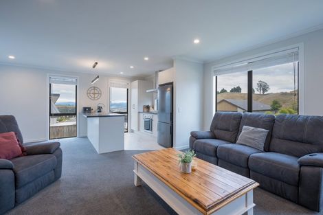 Photo of property in 25 Huntaway Close, Stoke, Nelson, 7011