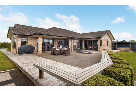 Photo of property in 4 Calderwood Close, Waiuku, 2123