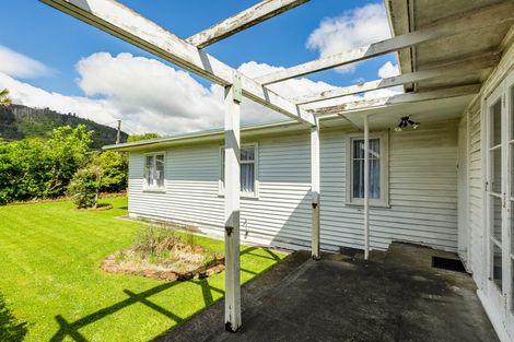 Photo of property in 21 Wellington Road, Wainuiomata, Lower Hutt, 5014