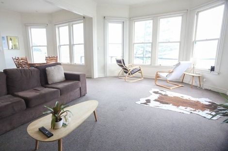 Photo of property in 2/326 Oriental Parade, Oriental Bay, Wellington, 6011