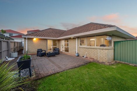 Photo of property in 2 Chale Place, Somerville, Auckland, 2014