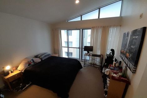 Photo of property in Terrace Heights Apartments, 2/163p The Terrace, Wellington Central, Wellington, 6011