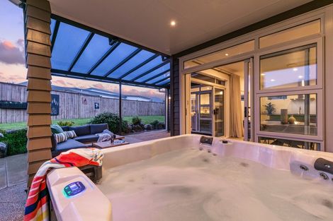 Photo of property in 22 Malbec Place, Huapai, Kumeu, 0810