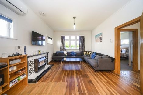 Photo of property in 15 Waldegrave Street, Palmerston North, 4410