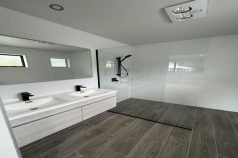 Photo of property in 3 Kerria Place, Sunnynook, Auckland, 0620